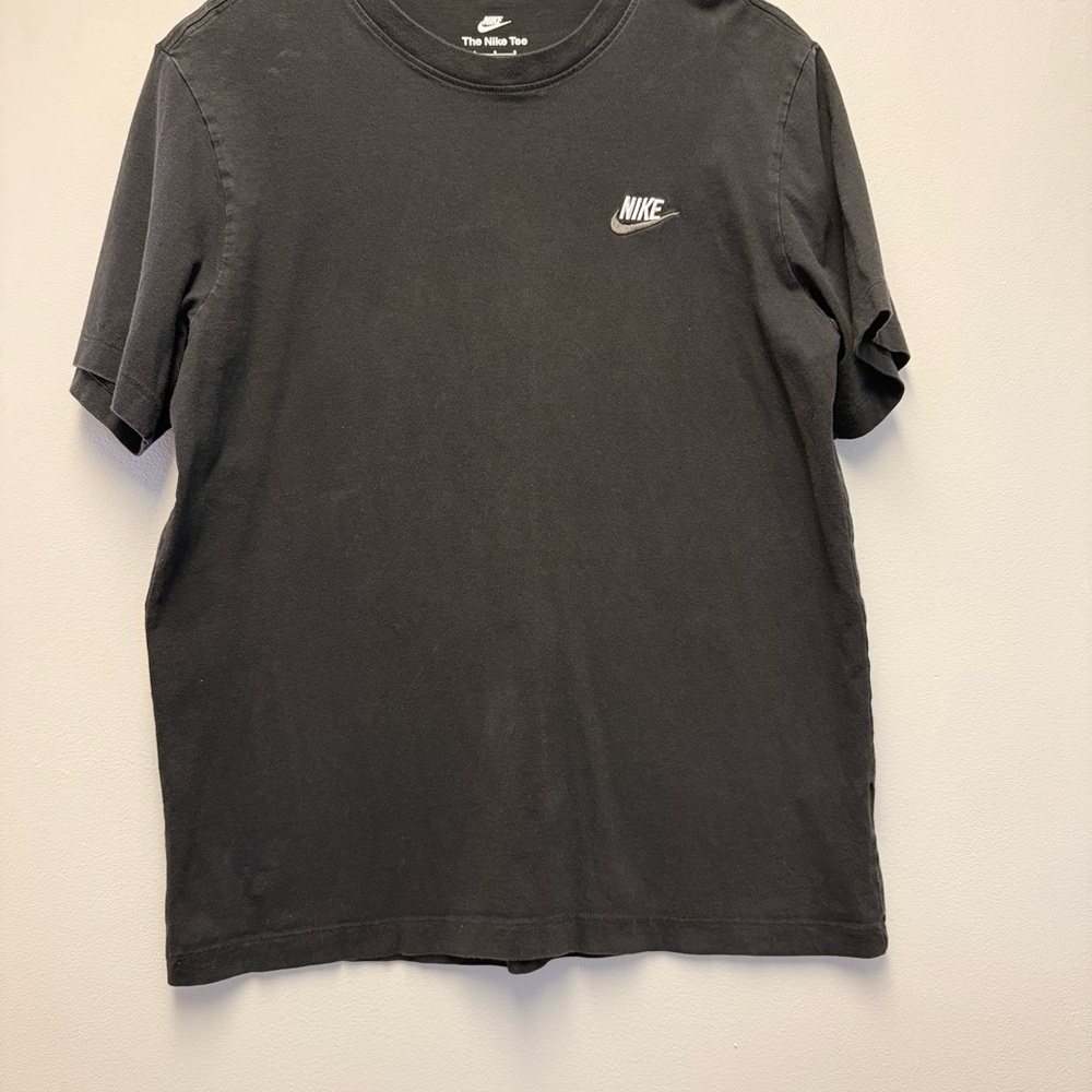 Nike Men's black  Tee